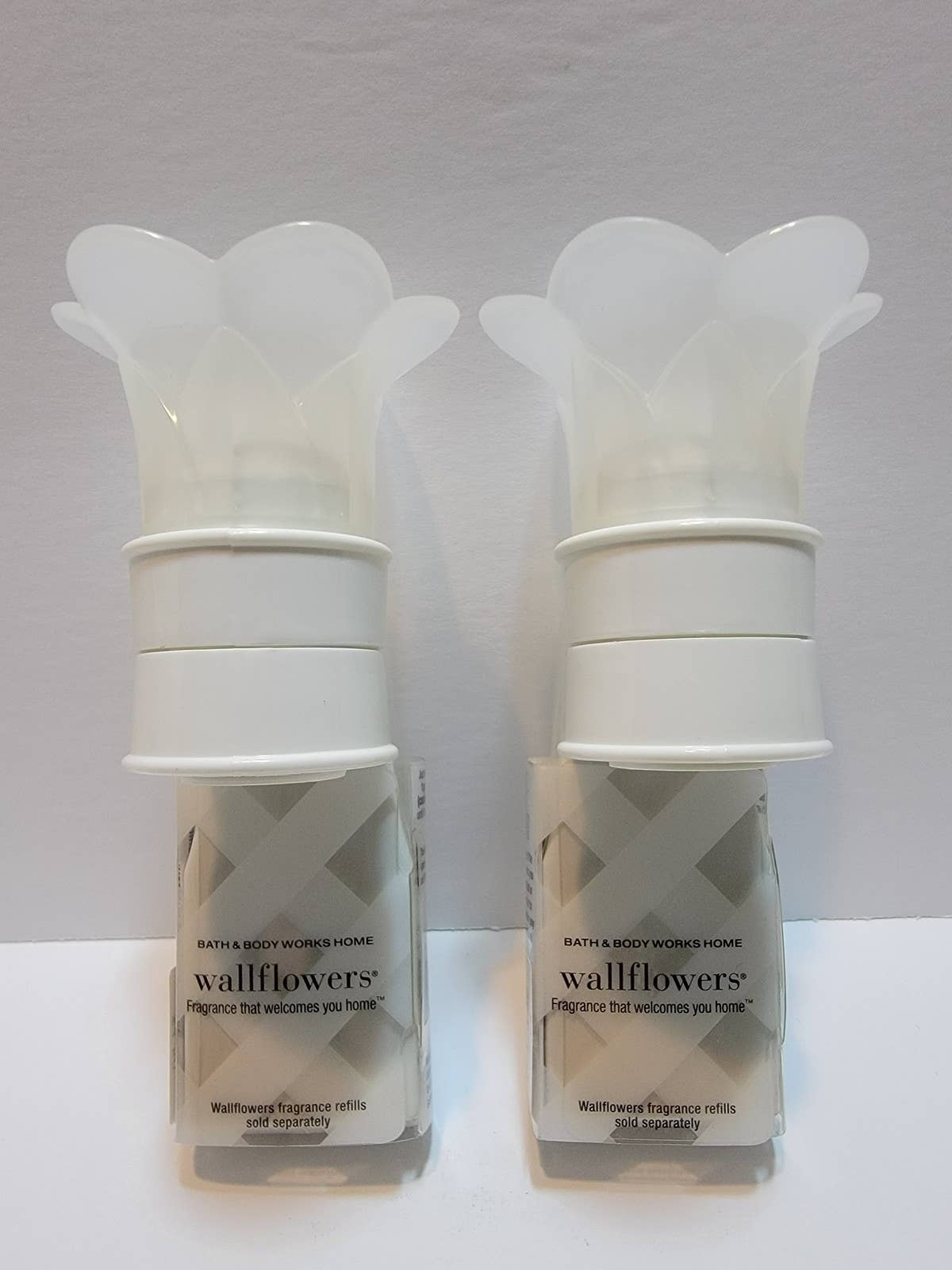 Bath & Body Works Wallflowers Plug-In Nightlight | Pearl White