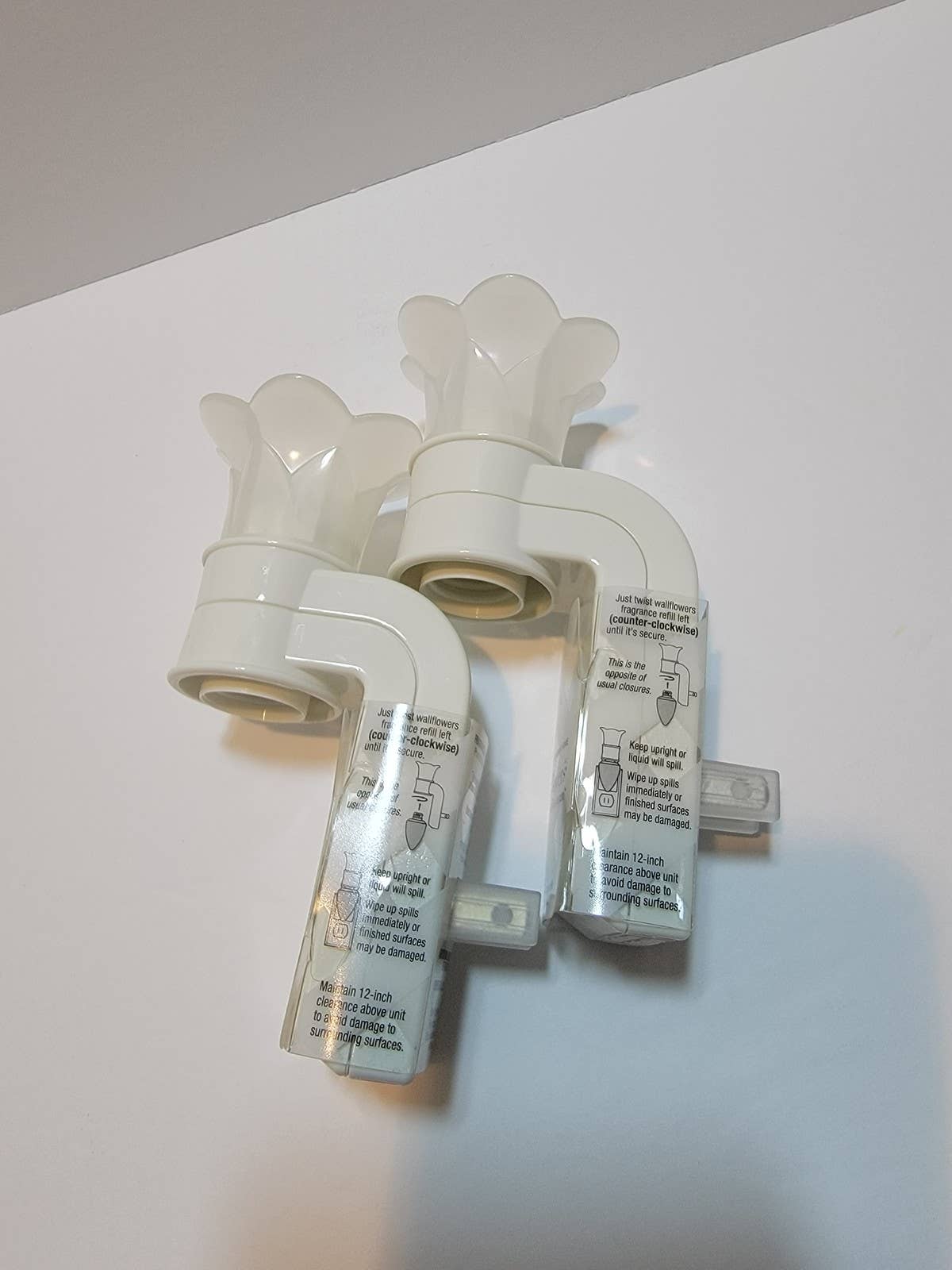 Bath & Body Works Wallflowers Plug-In Nightlight | Pearl White